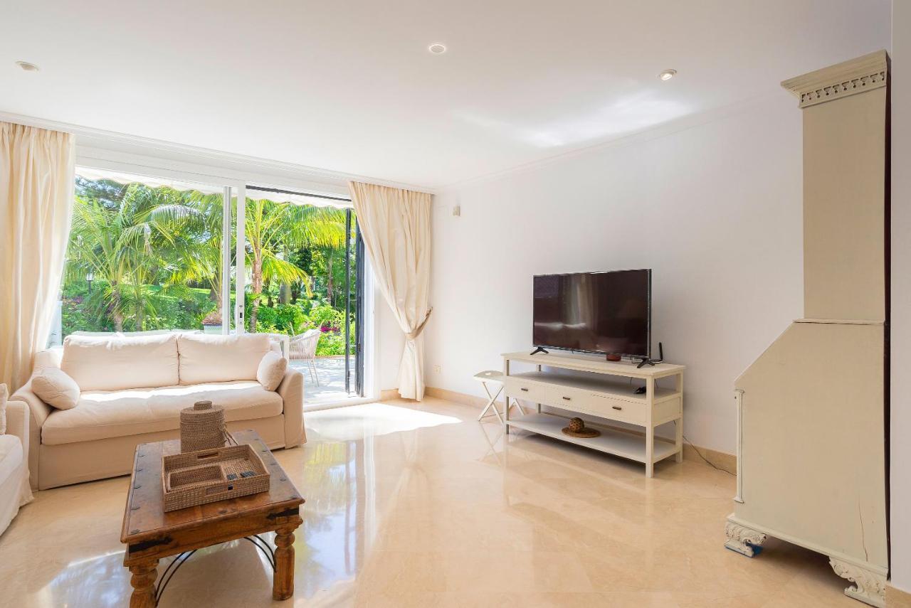 Elviria Playa White Pearl Beach Marbella Kültér fotó